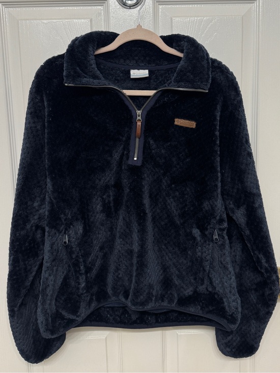 Columbia Sportswear Company Jackets & Blazers - Columbia Sportswear Navy Faux Fur Jacket with Leather Logo Patch